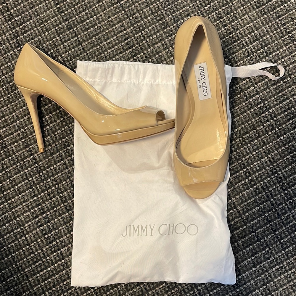 Jimmy Choo peek toe Dorset pump. Nude size 42